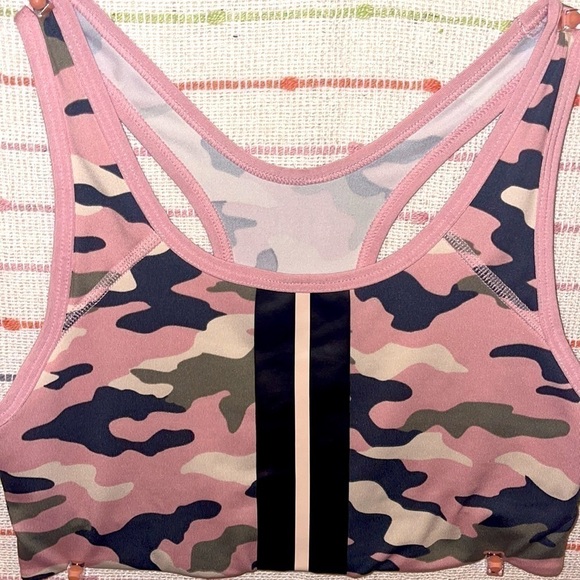Victoria’s Secret- Ultimate Unlined Racerback Sports Bra - Picture 6 of 8